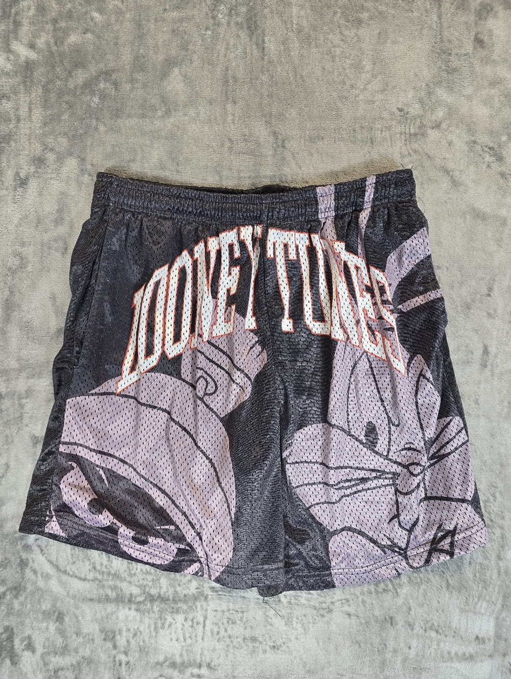 Looney Tunes Mesh Gym Shorts Size Large